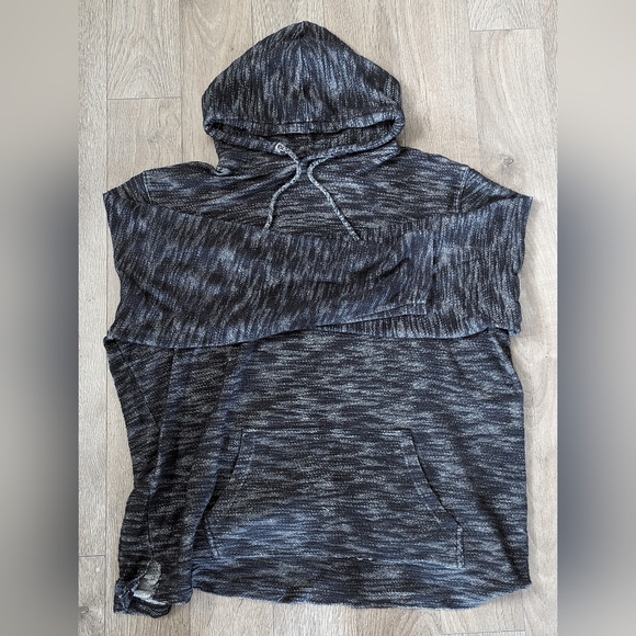 Le 31 Pullover Hoddie For Men - Picture 2 of 4